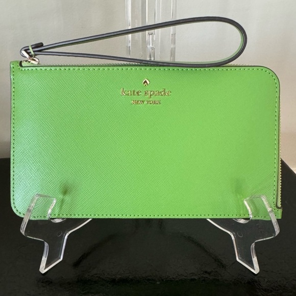 kate spade Handbags - Kate Spade Lime Green Wristlet. Retail $138